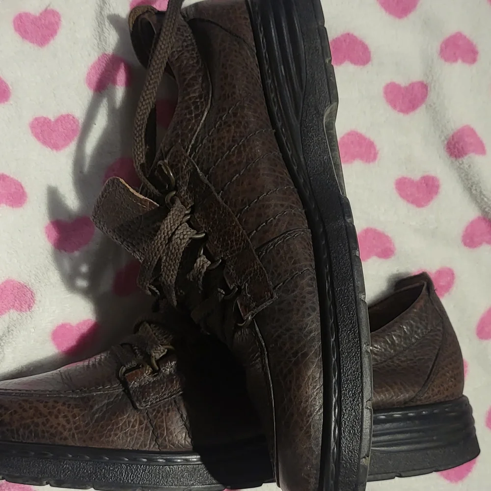 Shoe - Picture 10 of 14